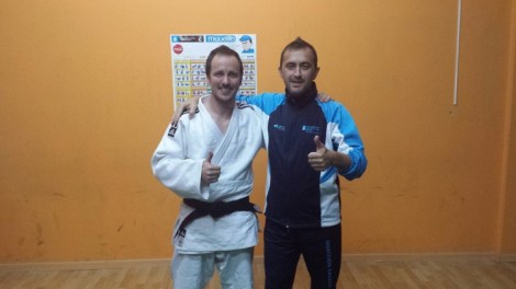 12049181_947816705284991_39589537787744699_n